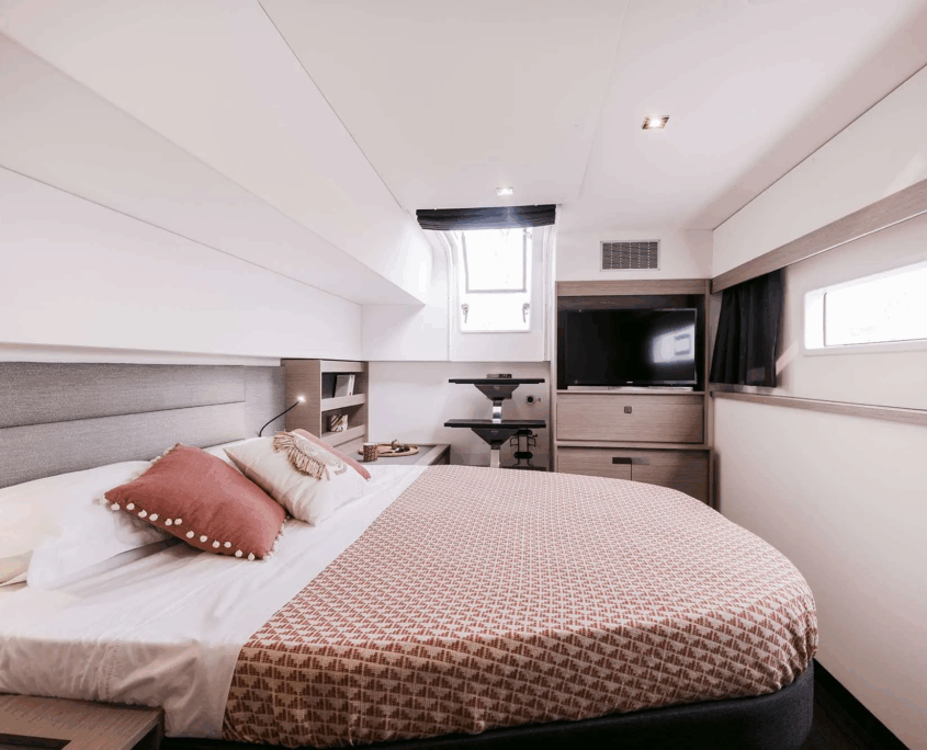 Fountaine Pajot Aura 51