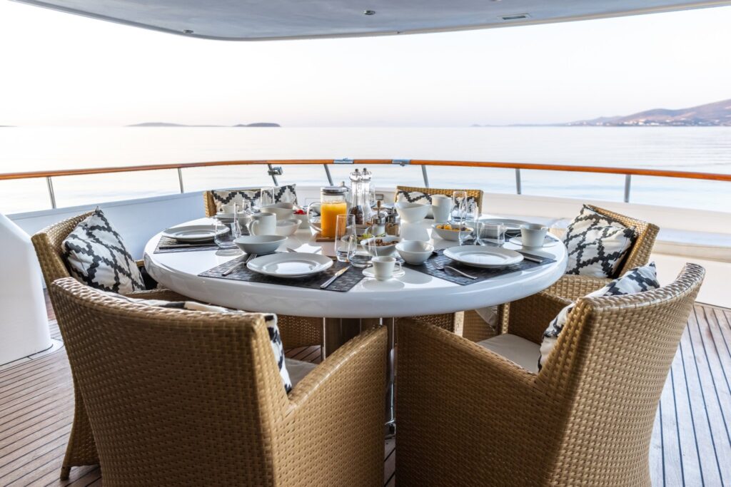 Superyacht by Cantieri di Pisa