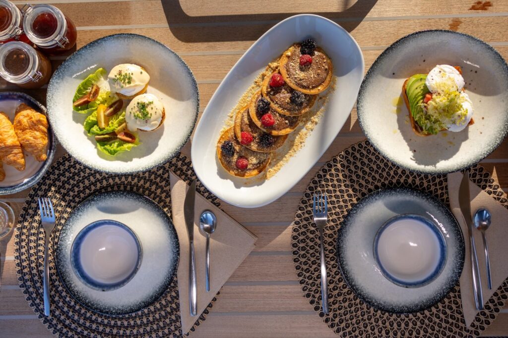 Admiral Sail Silent 76