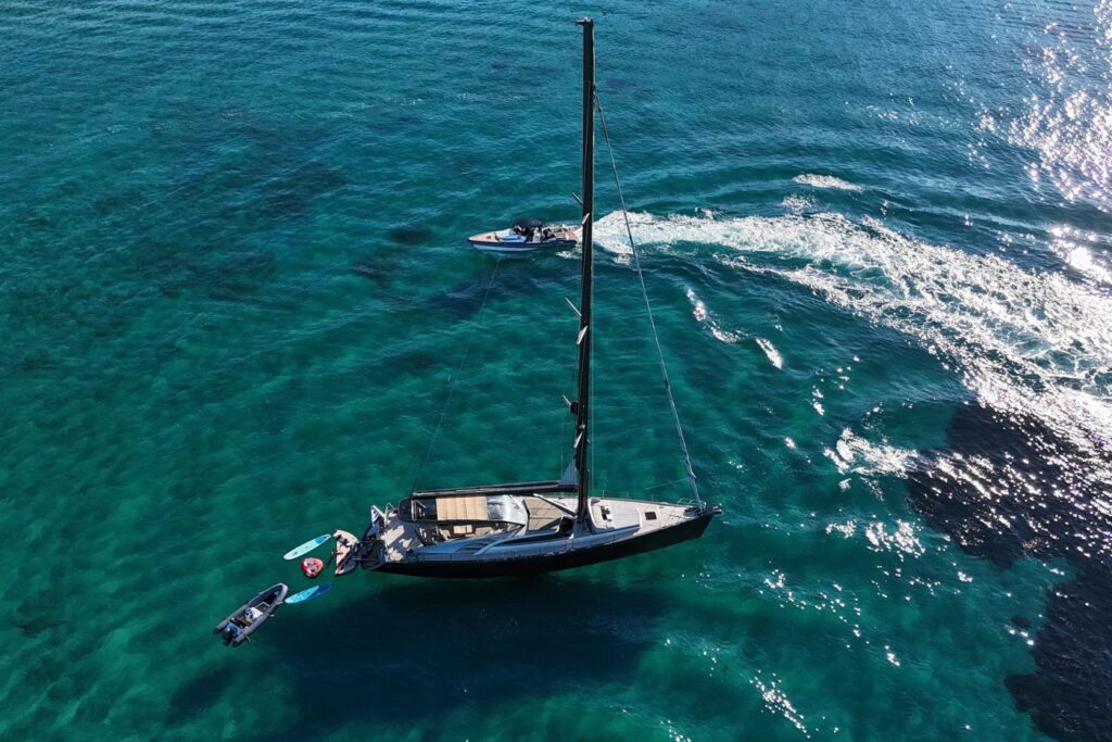 Admiral Sail Silent 76