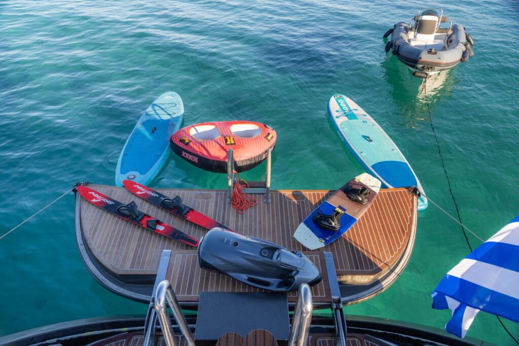 Admiral Sail Silent 76