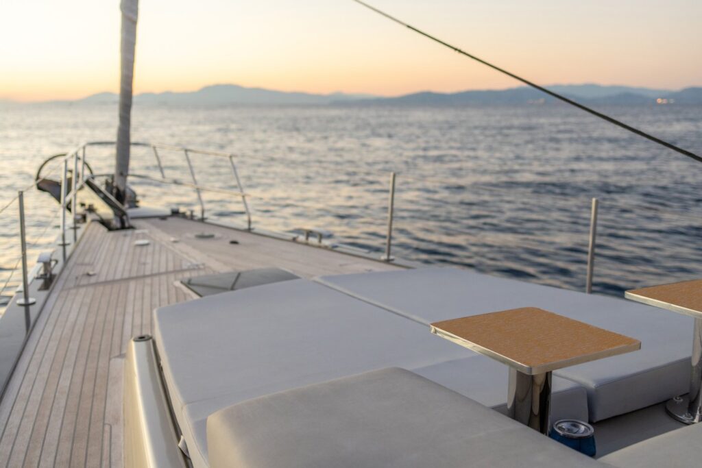 Admiral Sail Silent 76